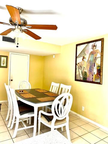 8115 SW 24 Th St 27d, North Lauderdale, FL 33068