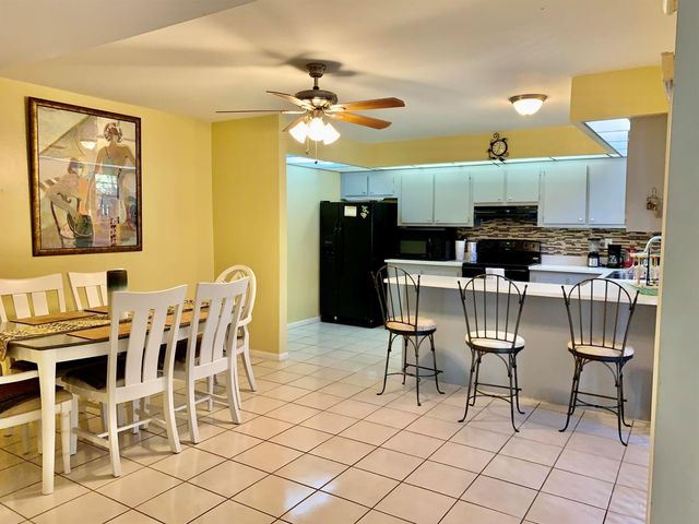 8115 SW 24 Th St 27d, North Lauderdale, FL 33068