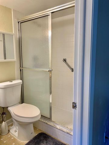 8115 SW 24 Th St 27d, North Lauderdale, FL 33068