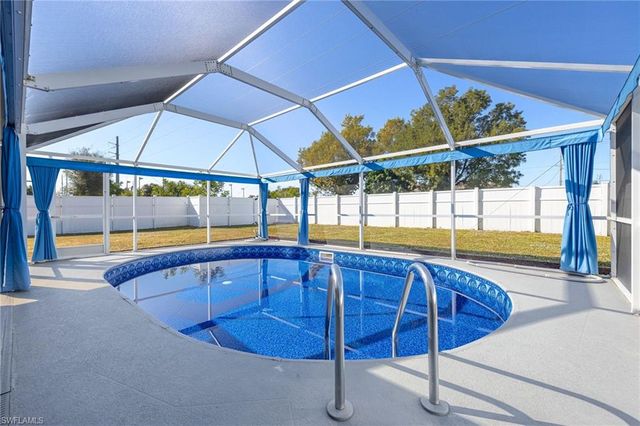 1091 Lovely LN, North Fort Myers, FL 33903