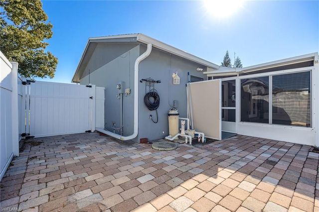 1091 Lovely LN, North Fort Myers, FL 33903