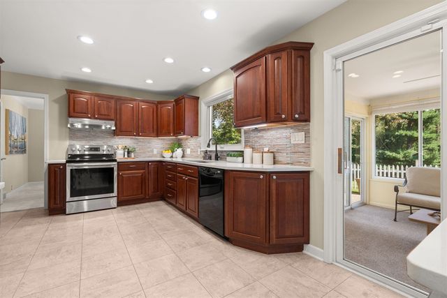 2464 Blueberry Lane, Ann Arbor, MI 48103