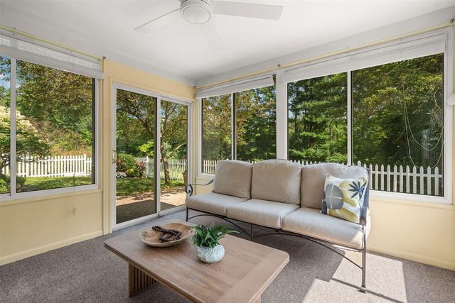 2464 Blueberry Lane, Ann Arbor, MI 48103