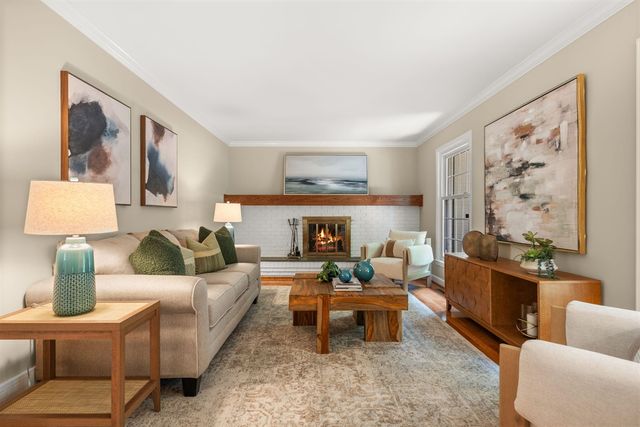 2464 Blueberry Lane, Ann Arbor, MI 48103