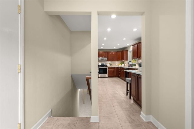2464 Blueberry Lane, Ann Arbor, MI 48103