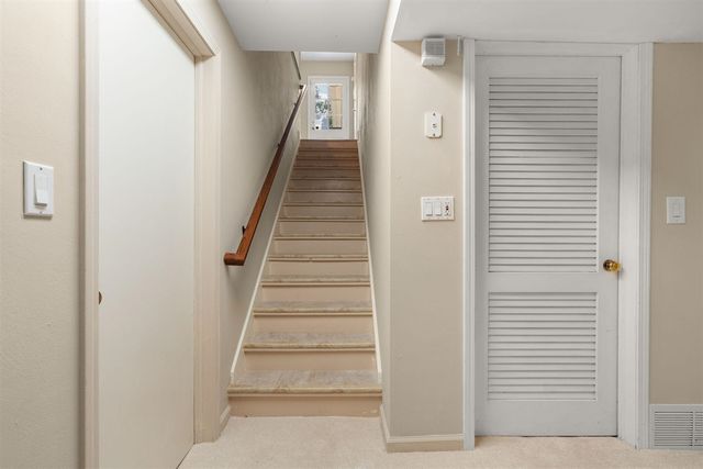 2464 Blueberry Lane, Ann Arbor, MI 48103