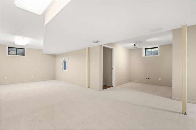 2464 Blueberry Lane, Ann Arbor, MI 48103