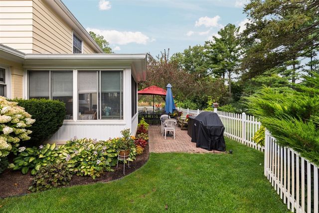 2464 Blueberry Lane, Ann Arbor, MI 48103