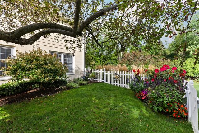 2464 Blueberry Lane, Ann Arbor, MI 48103
