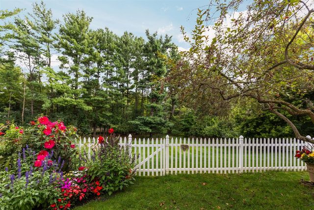 2464 Blueberry Lane, Ann Arbor, MI 48103