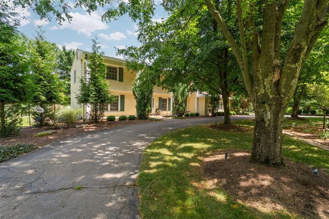 2464 Blueberry Lane, Ann Arbor, MI 48103