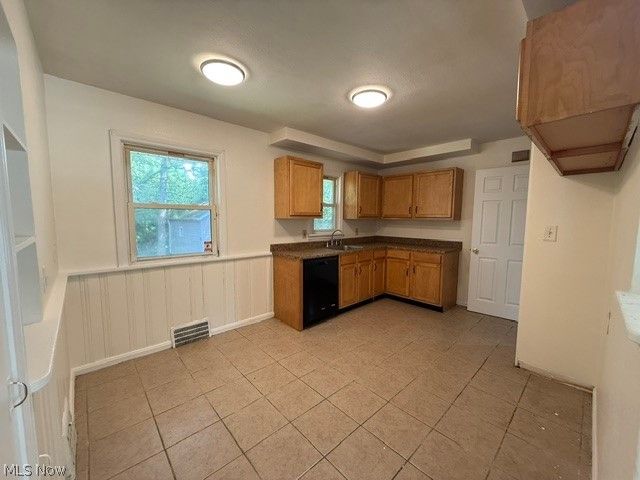 3949 Jo Ann Drive, Cleveland, OH 44122
