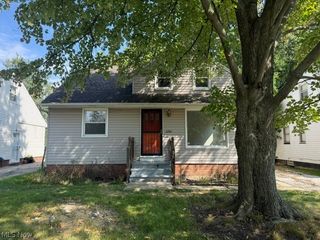 3949 Jo Ann Drive, Cleveland, OH 44122