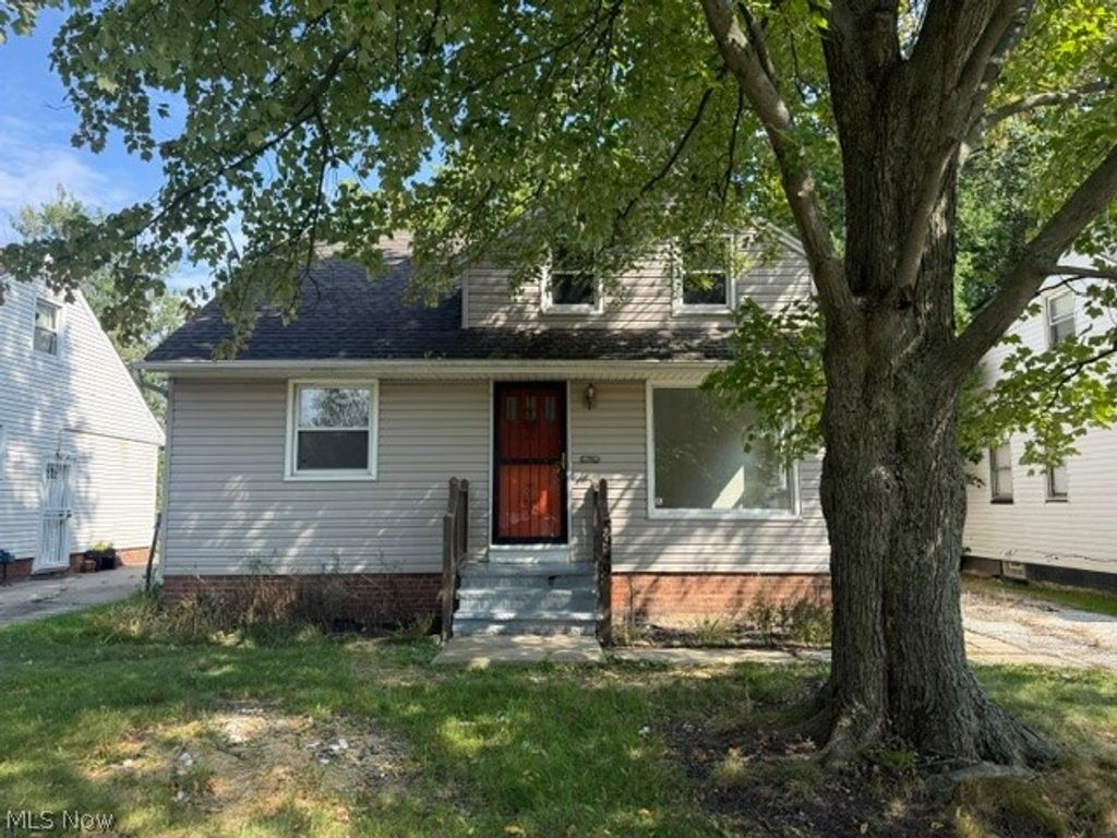 3949 Jo Ann Drive, Cleveland, OH 44122