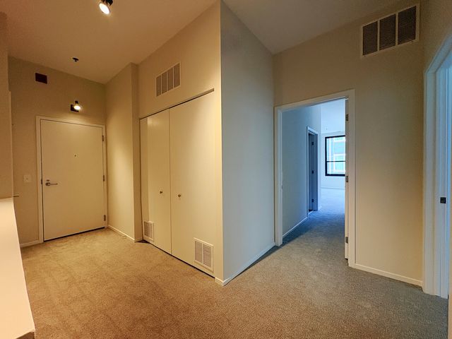 130 S Canal Street 9M, Chicago, IL 60606