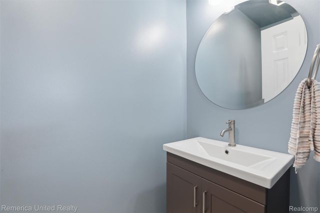 37256 Gilchrist Street, Westland, MI 48186