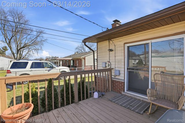 37256 Gilchrist Street, Westland, MI 48186