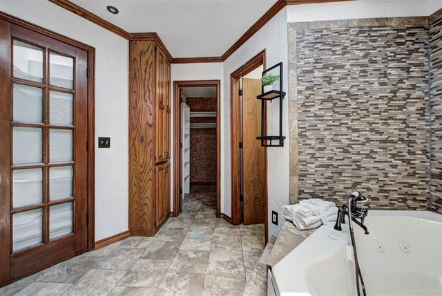 2705 SW 113TH Street, Oklahoma City, OK 73170