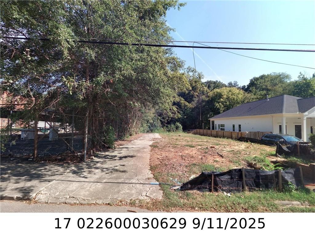 8 Hollywood Drive NW, Atlanta, GA 30318
