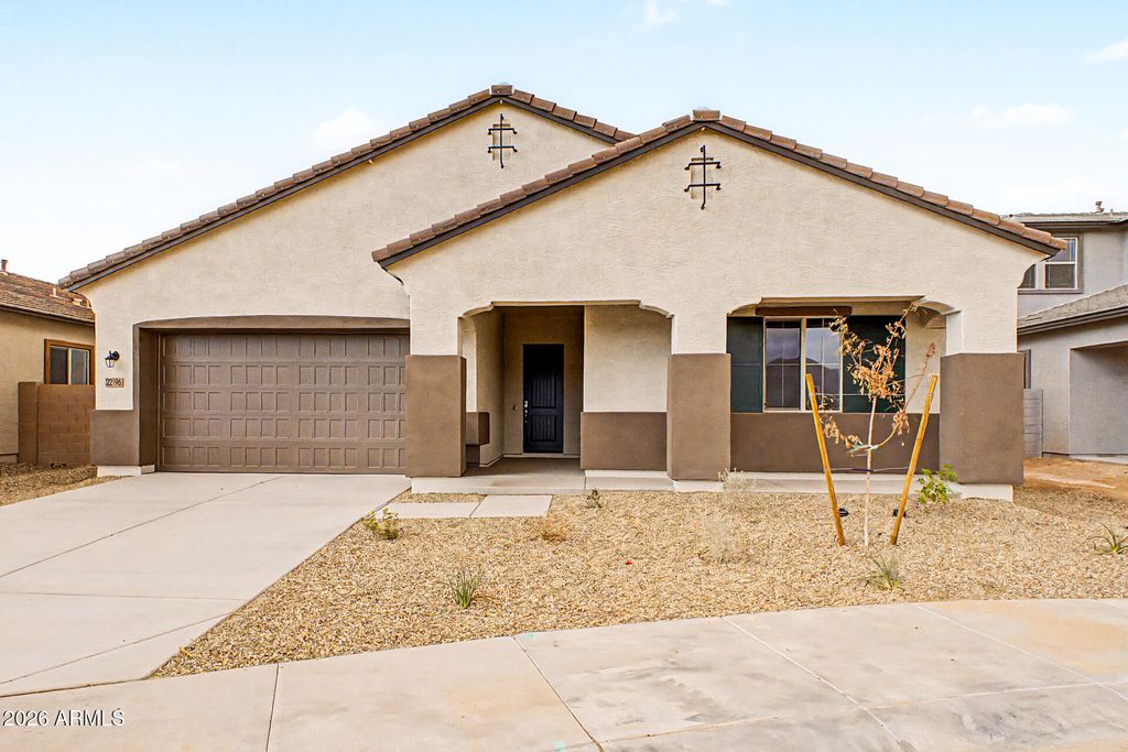 22196 W BLACKHAWK Drive, Surprise, AZ 85387 — exterior