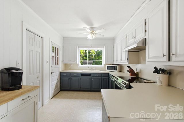 1616 Statesville Boulevard, Salisbury, NC 28144