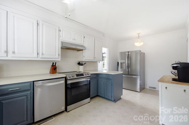 1616 Statesville Boulevard, Salisbury, NC 28144