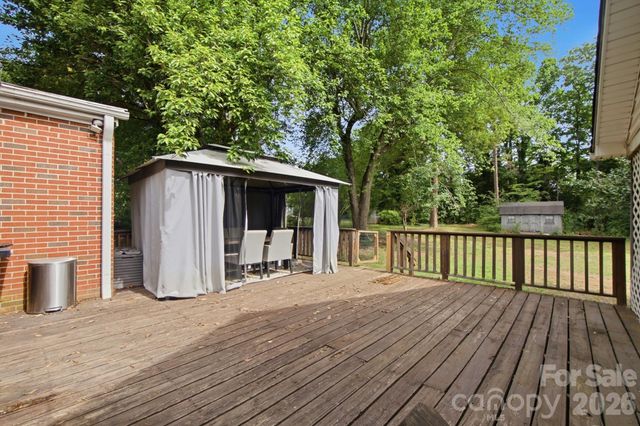 1616 Statesville Boulevard, Salisbury, NC 28144