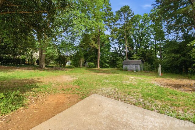 1616 Statesville Boulevard, Salisbury, NC 28144