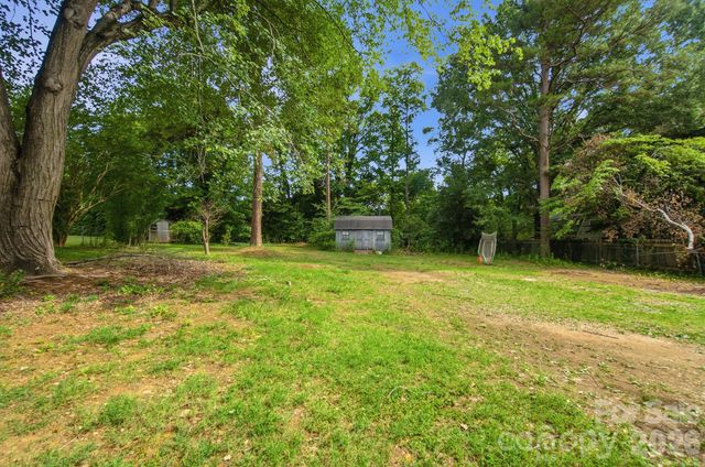 1616 Statesville Boulevard, Salisbury, NC 28144
