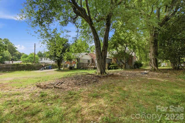 1616 Statesville Boulevard, Salisbury, NC 28144