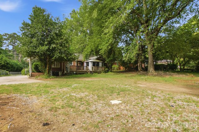 1616 Statesville Boulevard, Salisbury, NC 28144