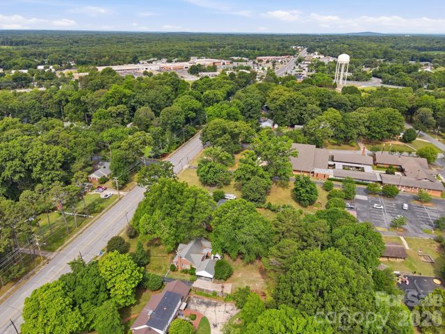 1616 Statesville Boulevard, Salisbury, NC 28144