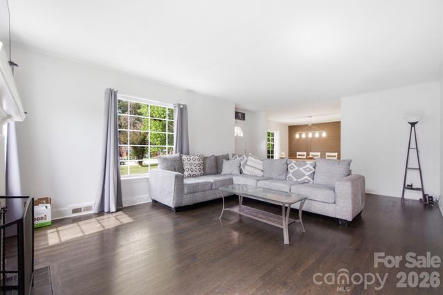1616 Statesville Boulevard, Salisbury, NC 28144