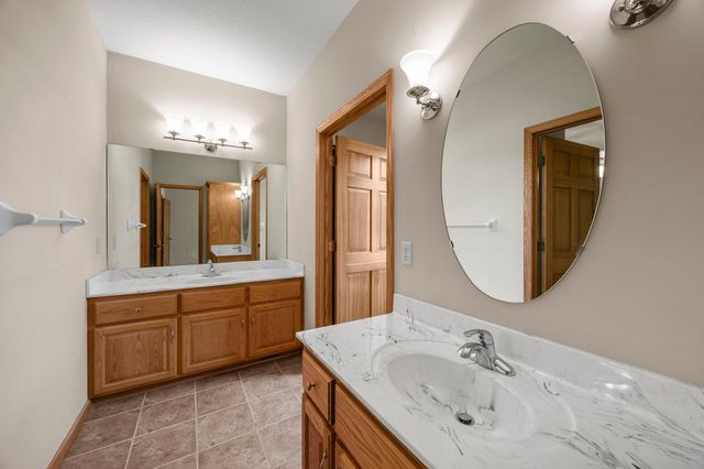 33480 Hemingway Avenue, Stacy, MN 55079