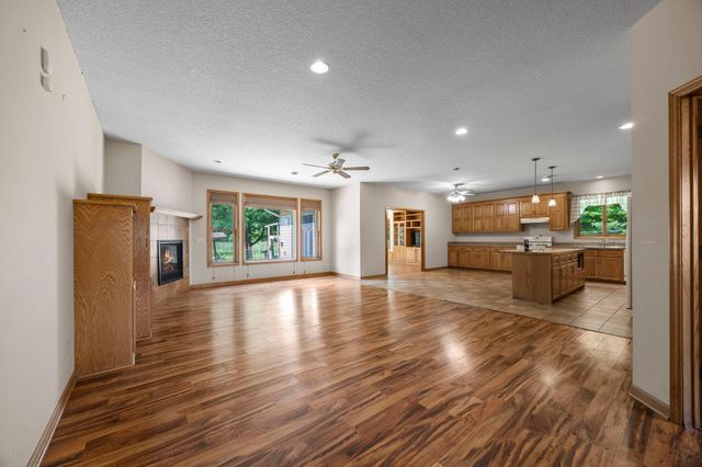 33480 Hemingway Avenue, Stacy, MN 55079