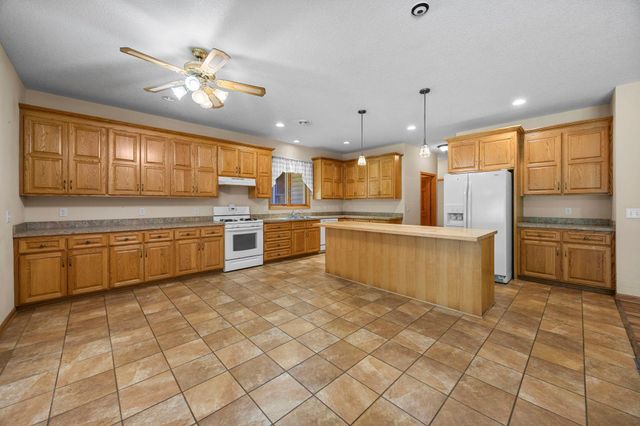 33480 Hemingway Avenue, Stacy, MN 55079