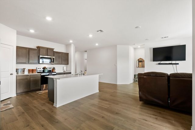 2518 Rockridge Drive, Crandall, TX 75114