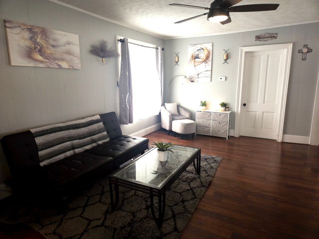 220 N East Street, Earlville, IL 60518