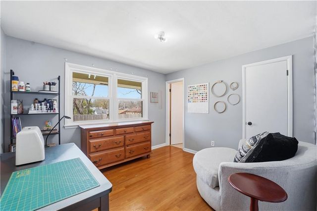 8221 Lamar Avenue, Prairie Village, KS 66208