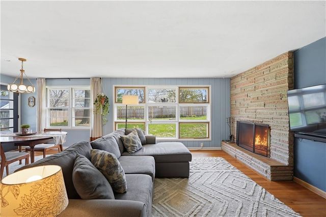 8221 Lamar Avenue, Prairie Village, KS 66208