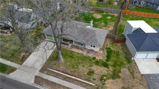 8221 Lamar Avenue, Prairie Village, KS 66208