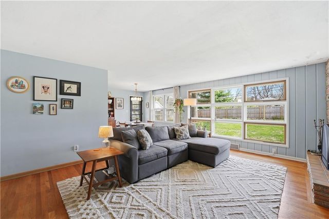8221 Lamar Avenue, Prairie Village, KS 66208
