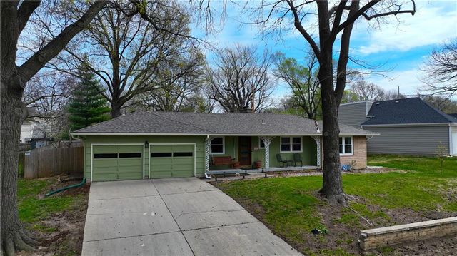 8221 Lamar Avenue, Prairie Village, KS 66208