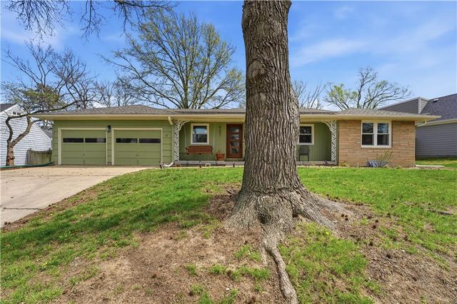 8221 Lamar Avenue, Prairie Village, KS 66208