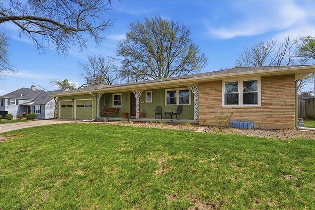 8221 Lamar Avenue, Prairie Village, KS 66208