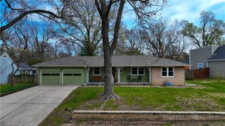 8221 Lamar Avenue, Prairie Village, KS 66208