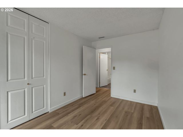 17905 Nw ARCADIA St, Portland, OR 97229