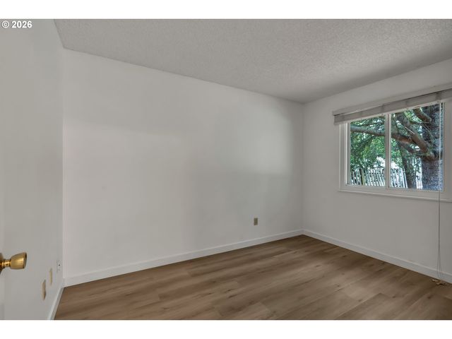 17905 Nw ARCADIA St, Portland, OR 97229
