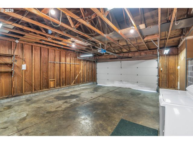 17905 Nw ARCADIA St, Portland, OR 97229