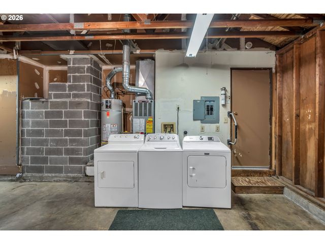 17905 Nw ARCADIA St, Portland, OR 97229